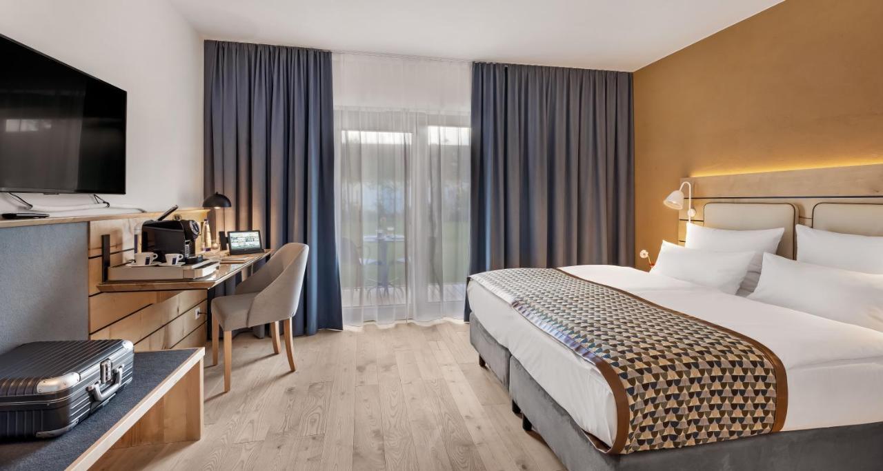 Walhalla Hotel Regensburg Hoeferer 4 Sterne Superior テゲルンハイム エクステリア 写真